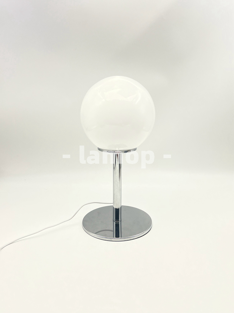 Milchweiße, massive Globus-Tis – Decor Lighting Table Lamps Bewertung und Preis